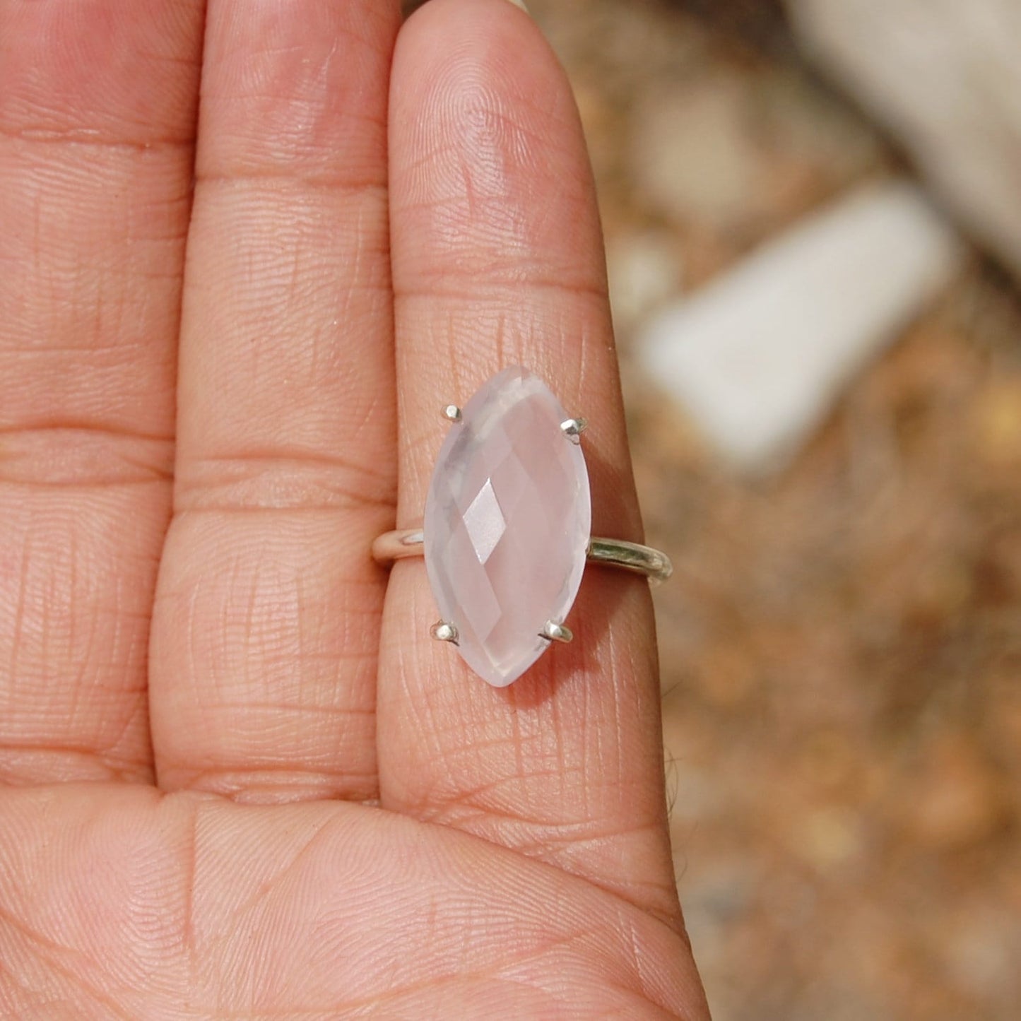 Elegant Rose Quartz Ring