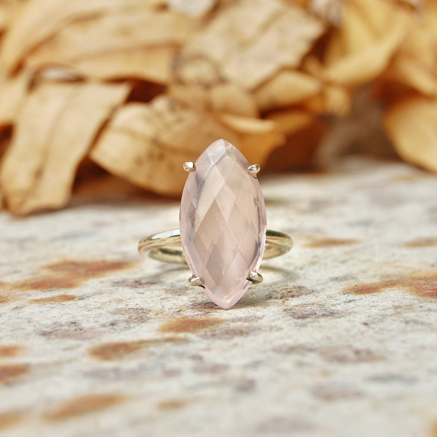 Elegant Rose Quartz Ring
