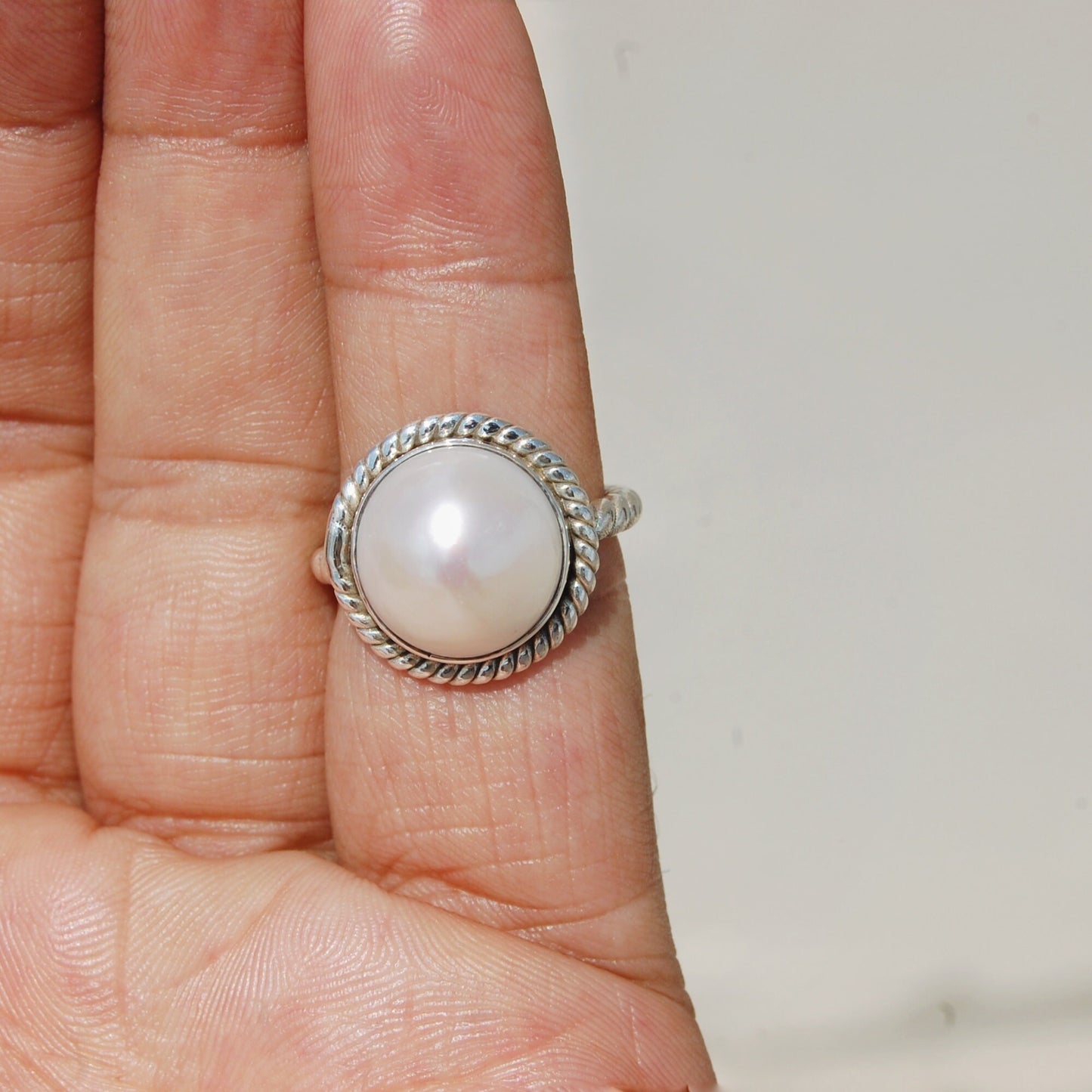 Pearl Twisted Wire Band Ring