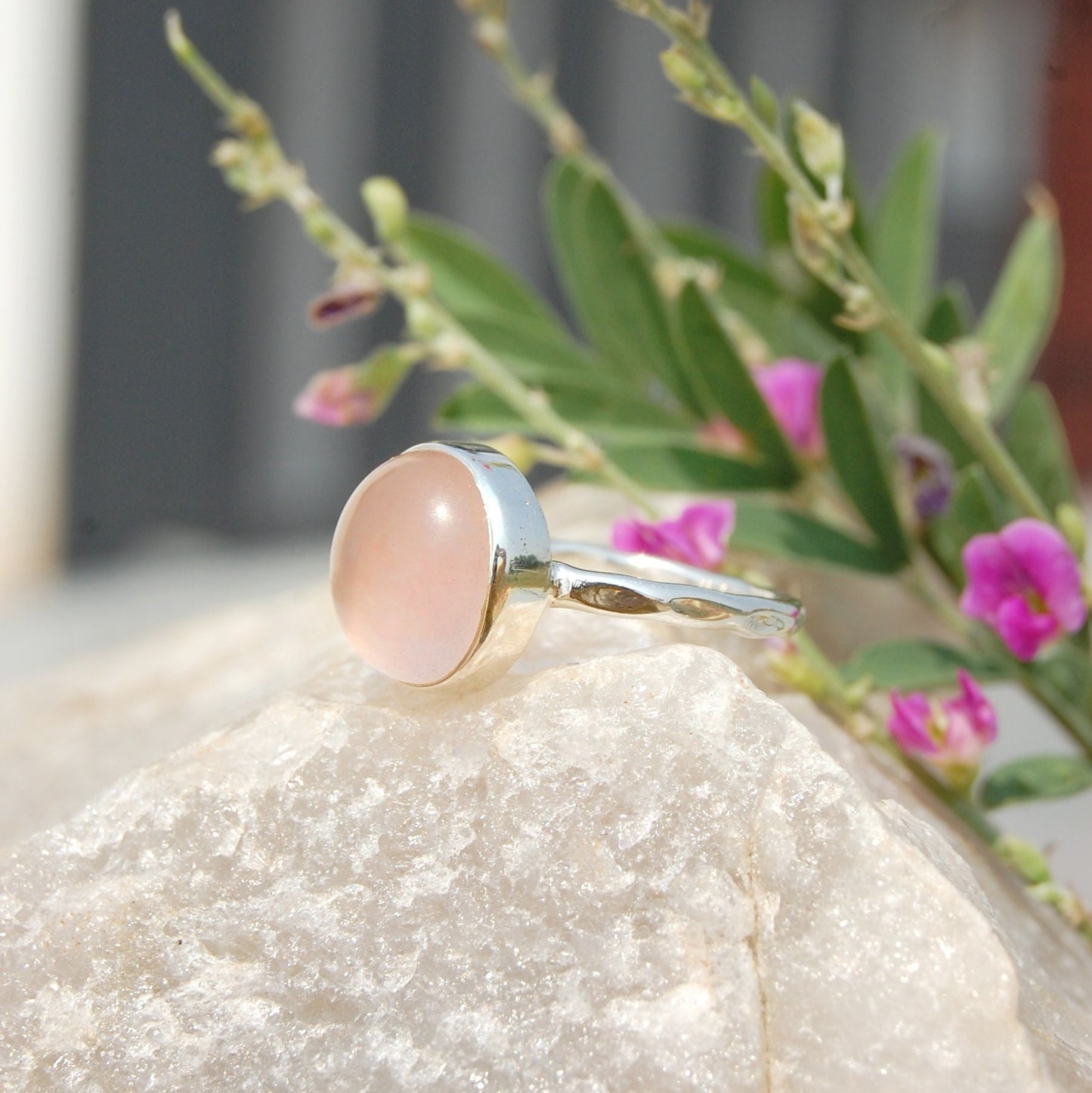 Rose Quartz Round Hammered Band Ring