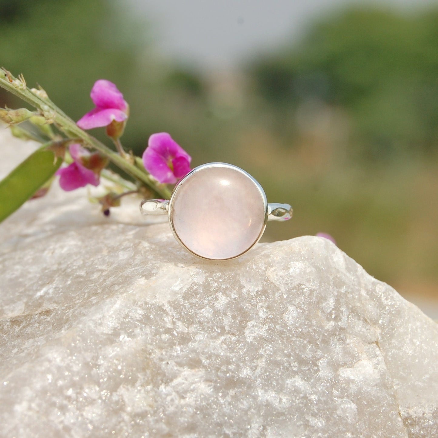 Rose Quartz Round Hammered Band Ring