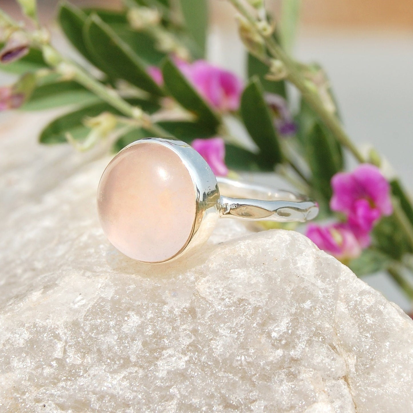 Rose Quartz Round Hammered Band Ring