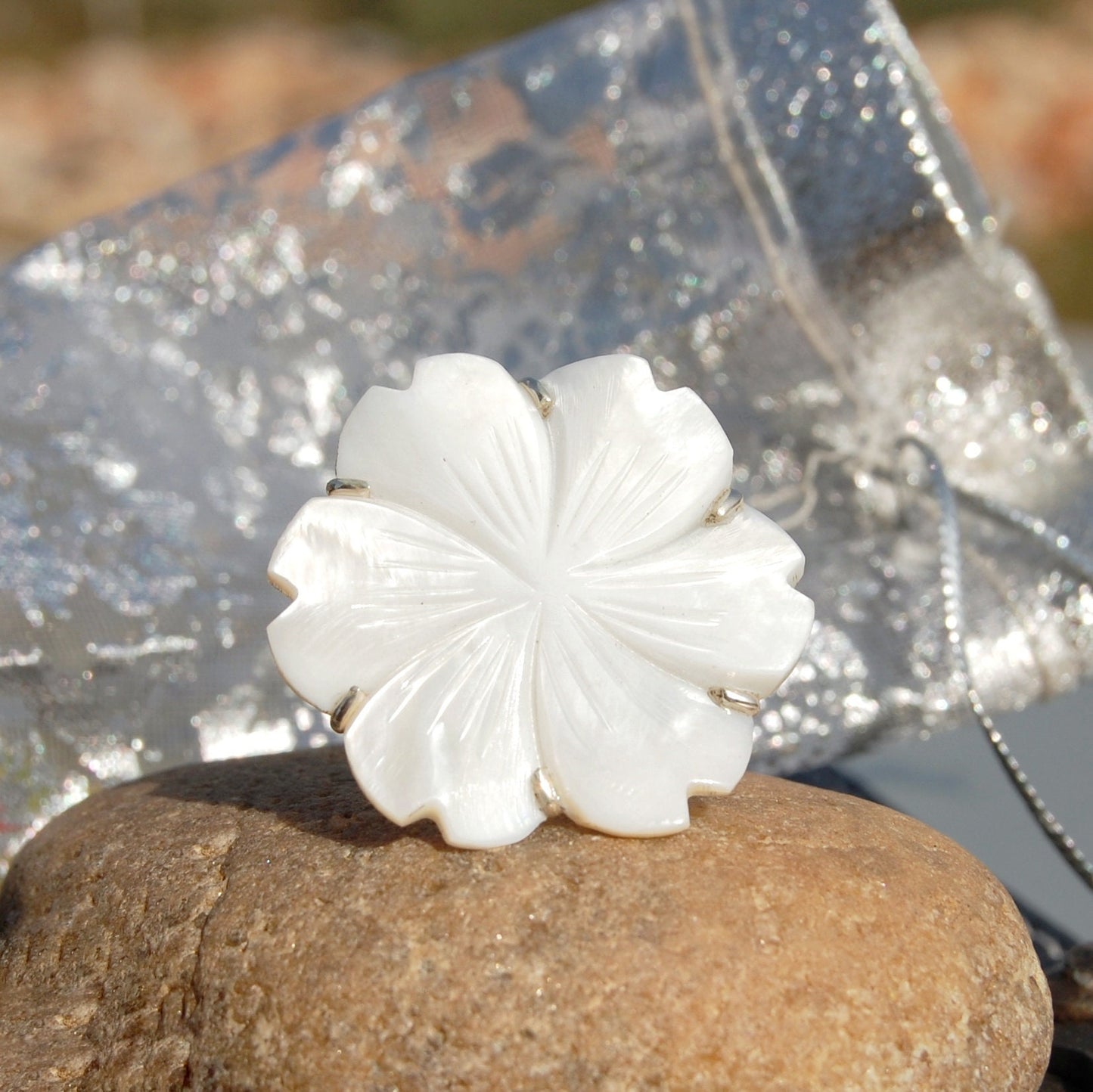 Mother of Pearl Floral Ring
