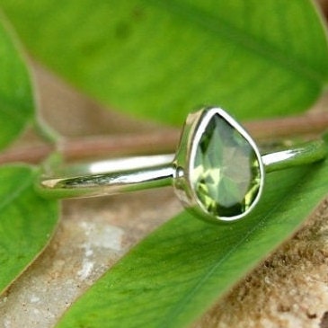 Peridot Dainty Ring