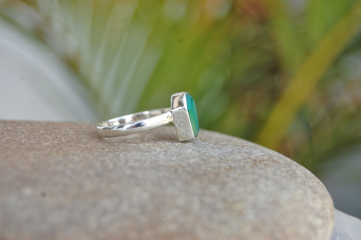 Green Onyx Coffin Shape Ring
