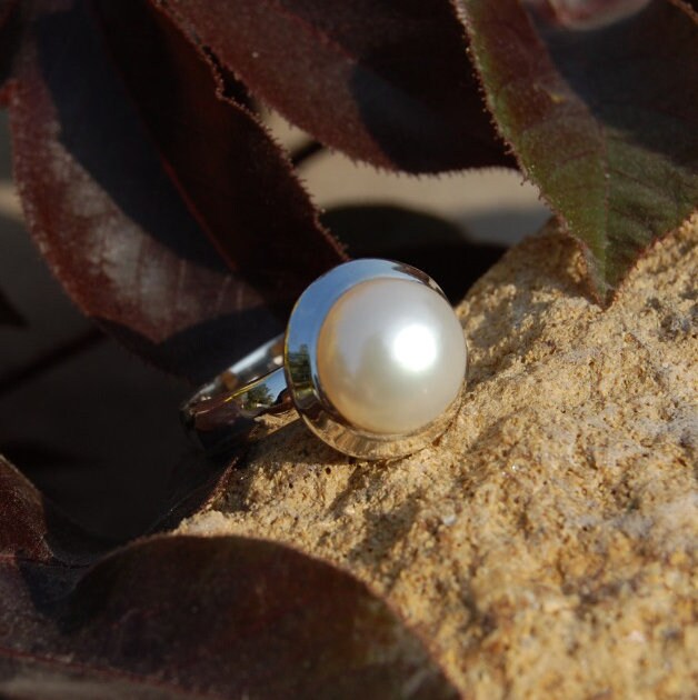 Fresh Water White Pearl Ring