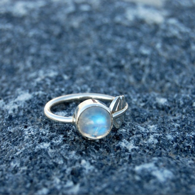 Rainbow Moonstone Leaf Ring
