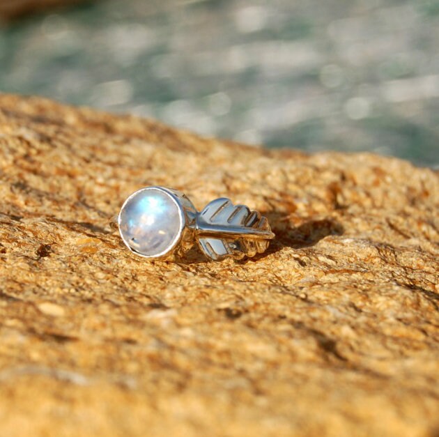 Rainbow Moonstone Leaf Ring