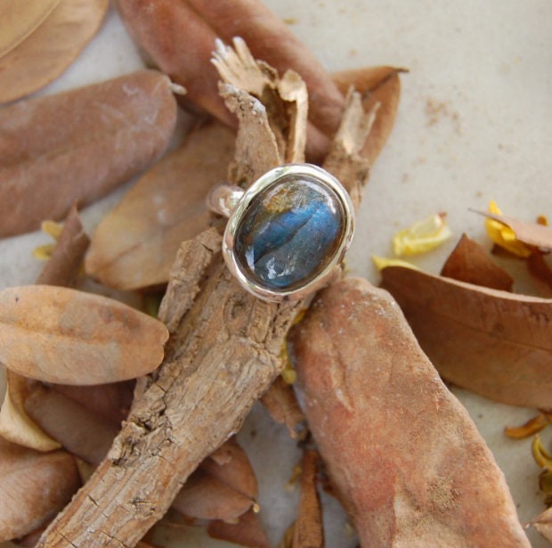 Blue Labradorite Oval Ring