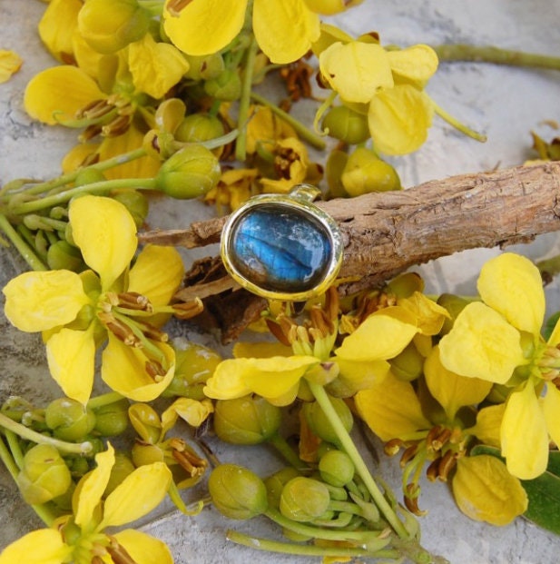 Blue Labradorite Oval Ring