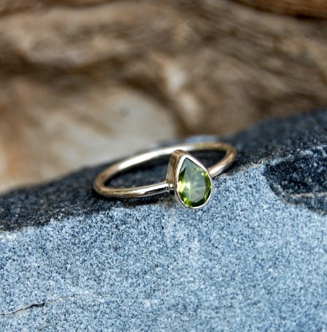 Peridot Dainty Ring