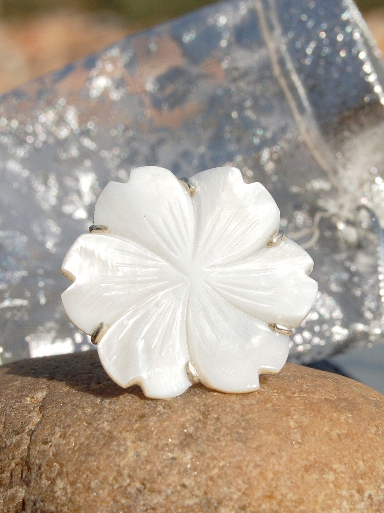 Mother of Pearl Floral Ring