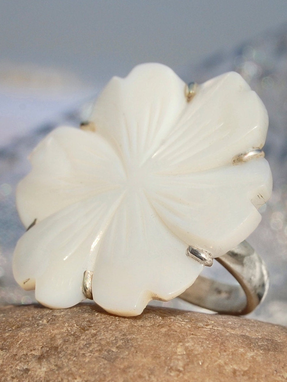Mother of Pearl Floral Ring