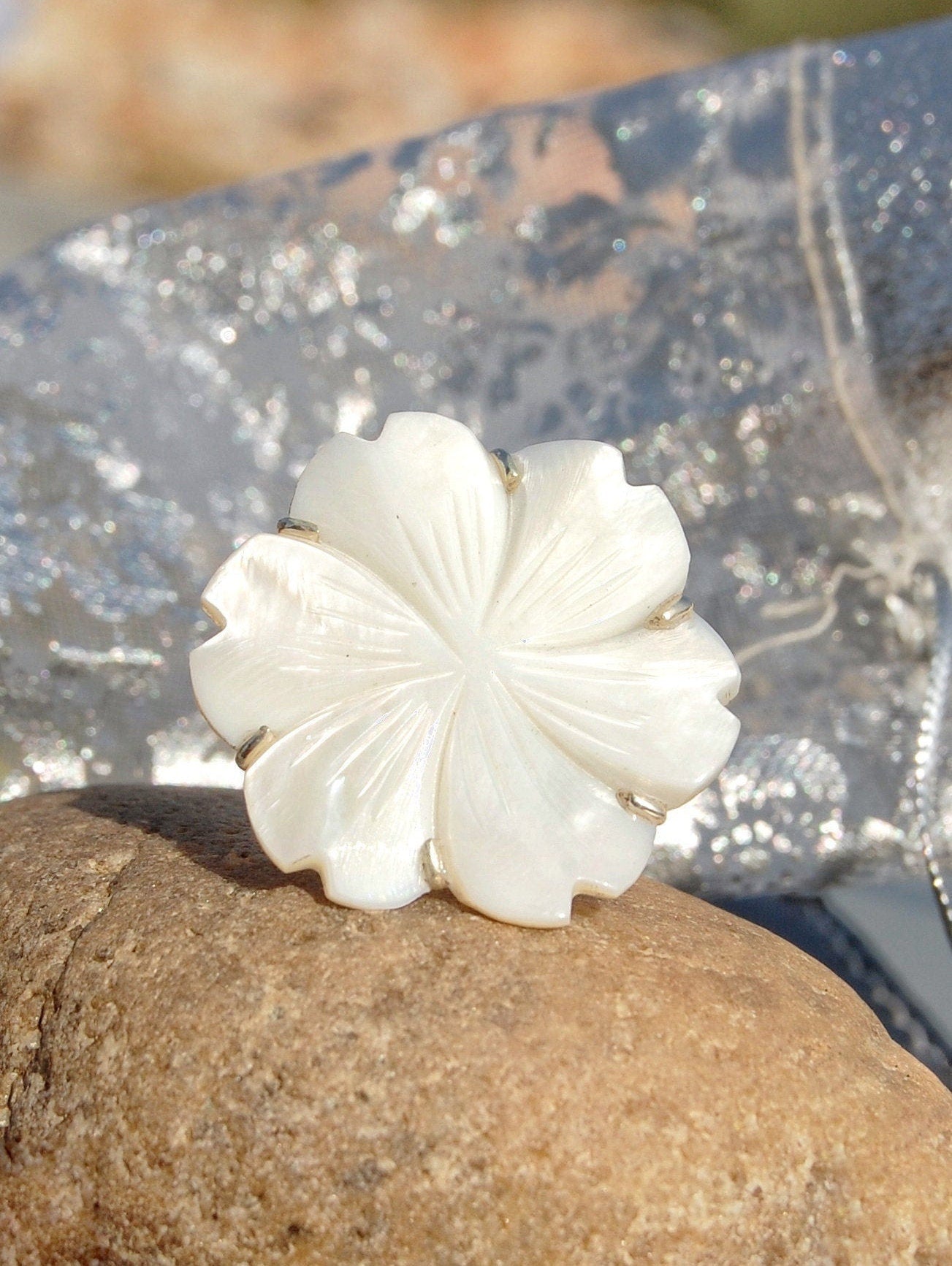 Mother of Pearl Floral Ring