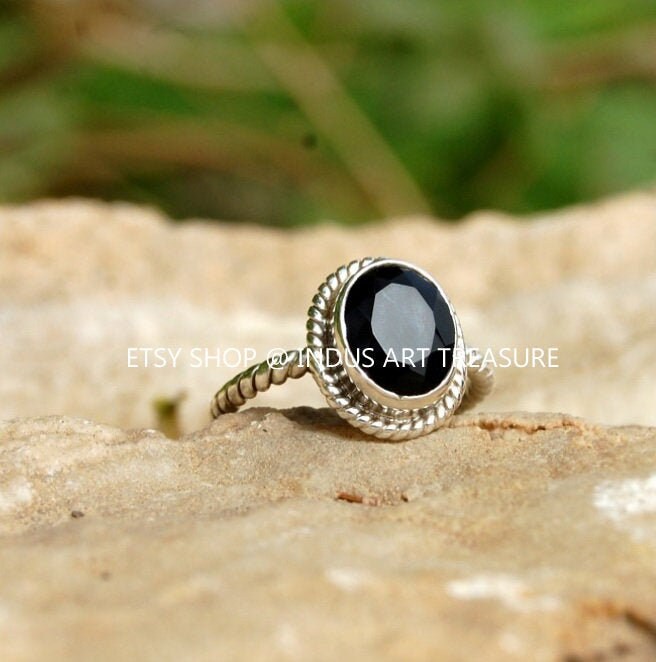 Black Onyx Twisted Wire Band Ring