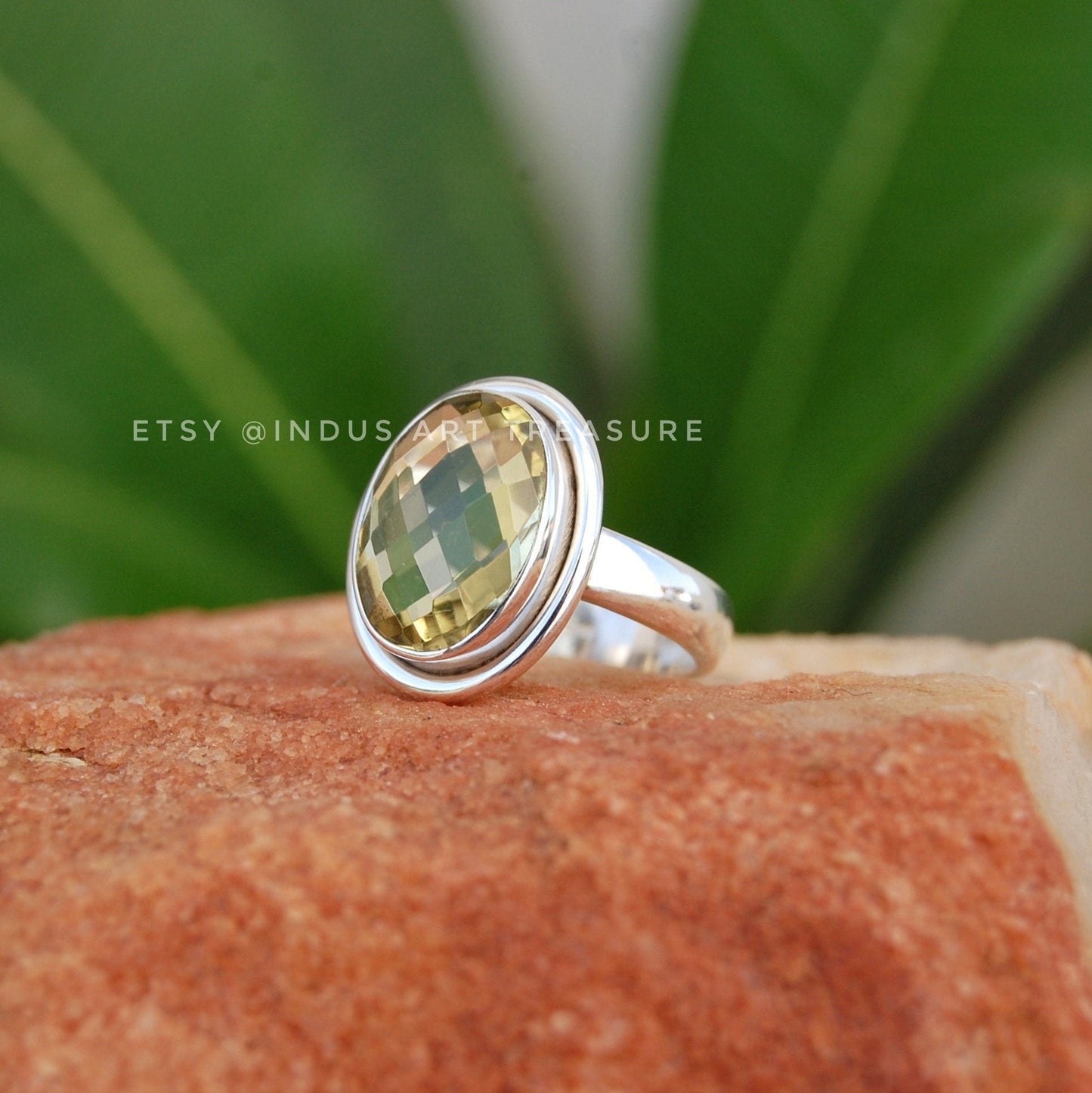 Lemon Quart Oval Cut Ring
