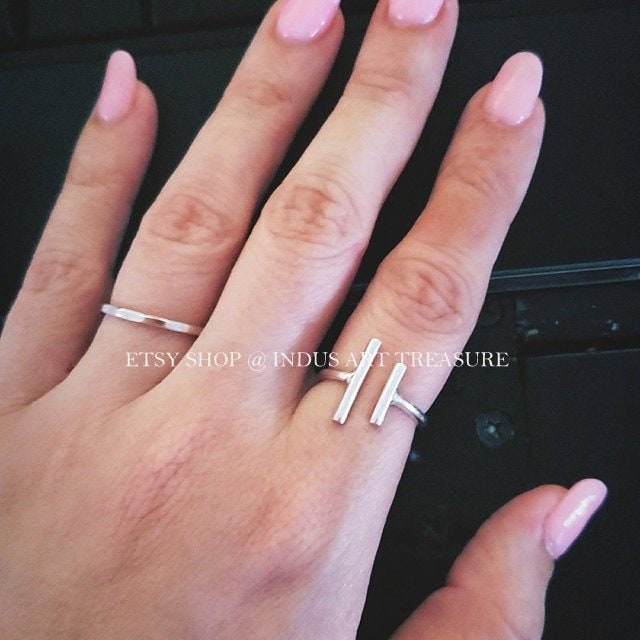 Two Bar Ring