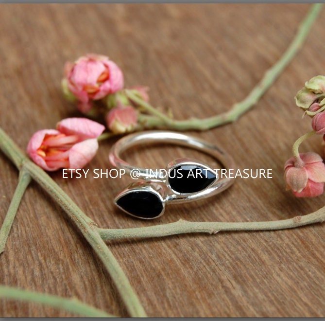 Black Onyx Dainty Leaf Ring,