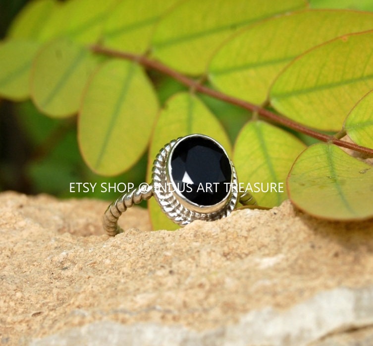 Black Onyx Twisted Wire Band Ring