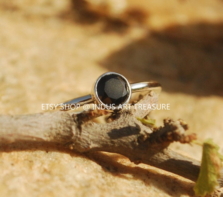 Black Onyx Dainty Ring