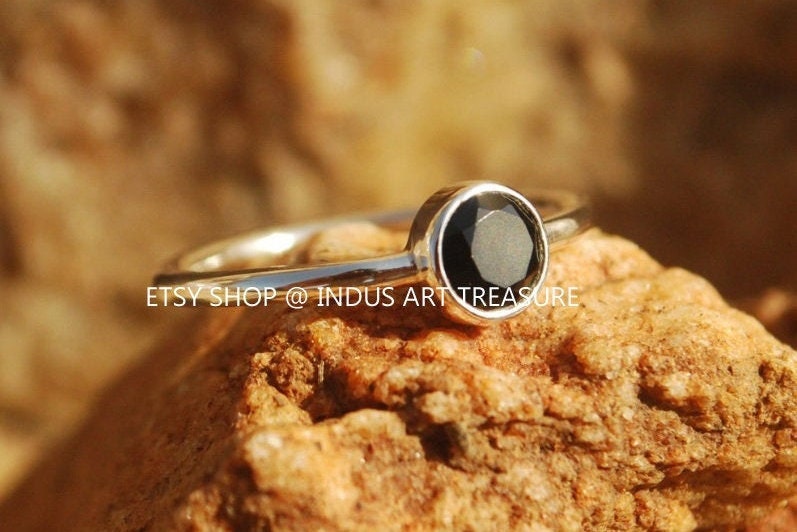 Black Onyx Dainty Ring