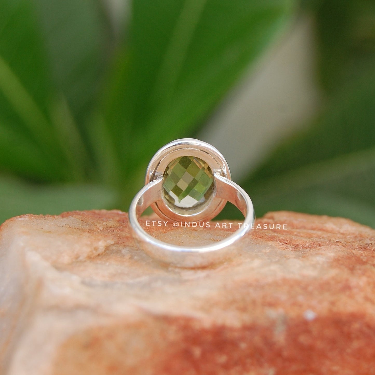 Lemon Quart Oval Cut Ring