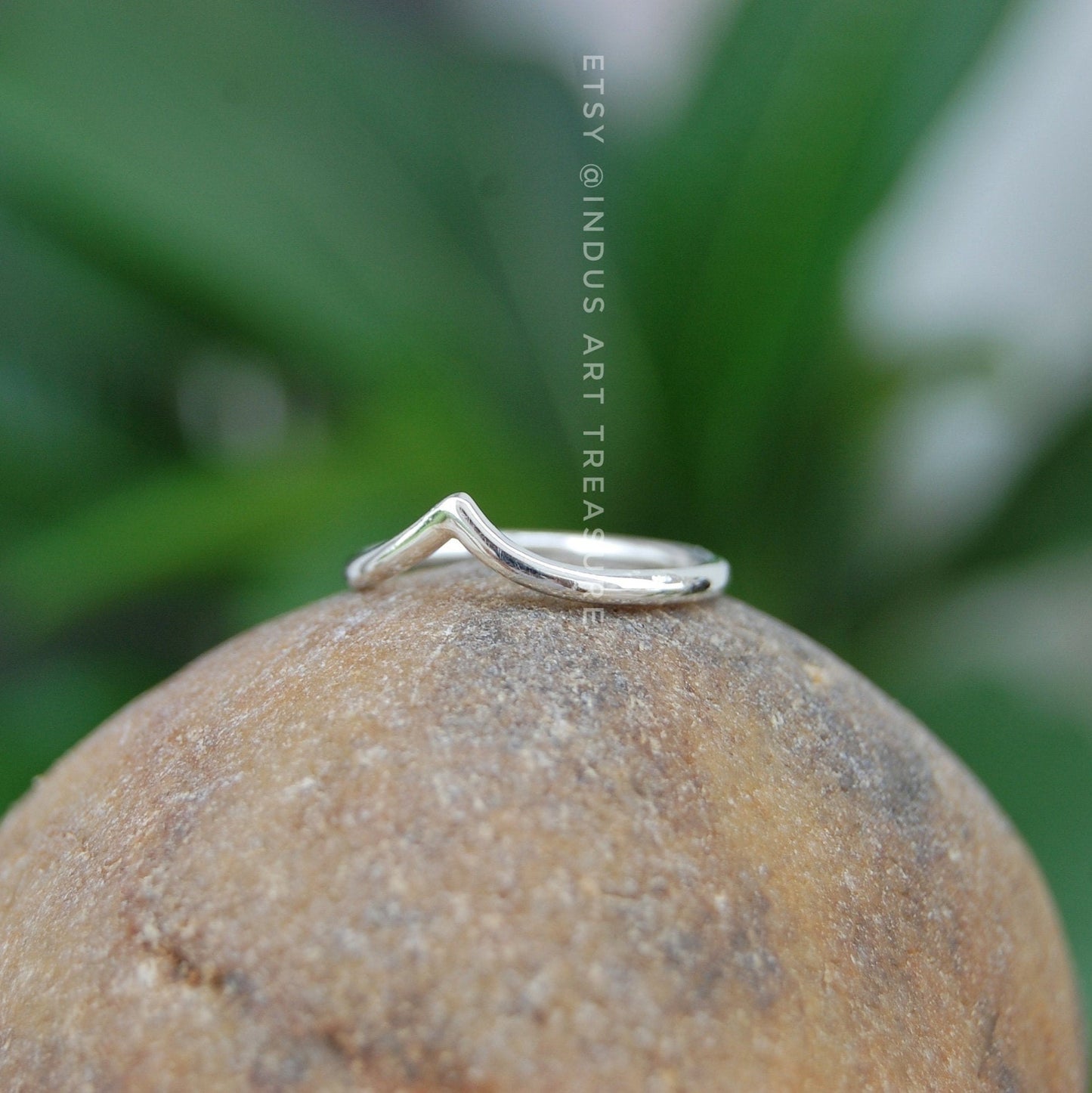 Chevron Ring
