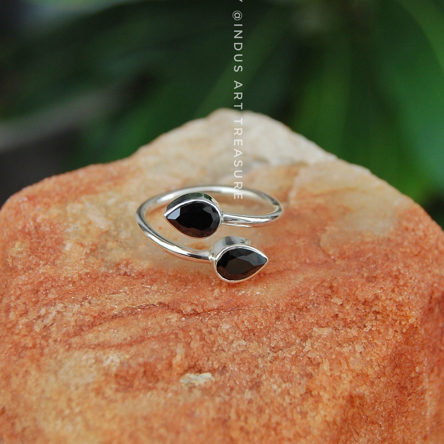 Black Onyx Leaf Ring