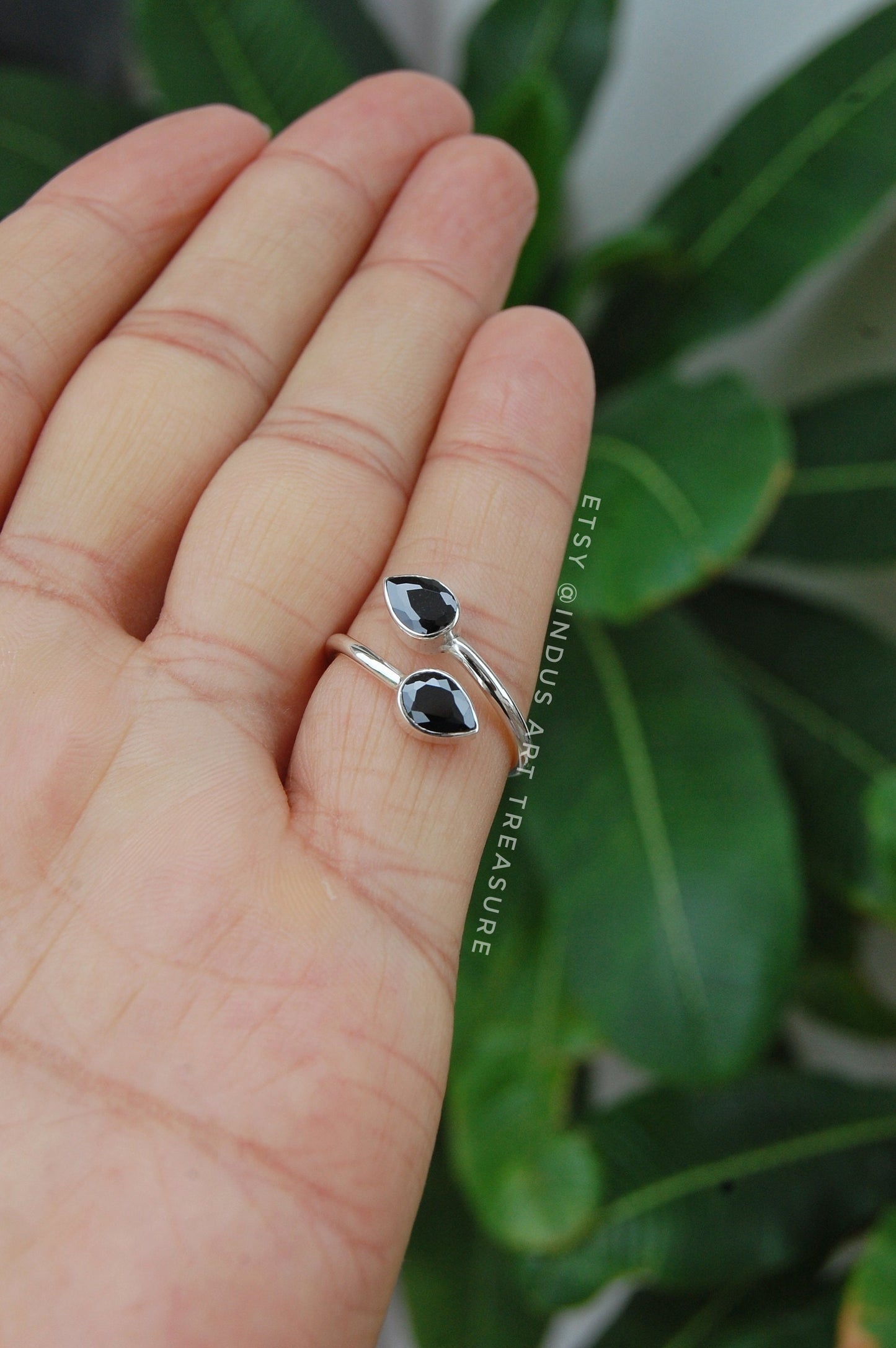 Black Onyx Leaf Ring