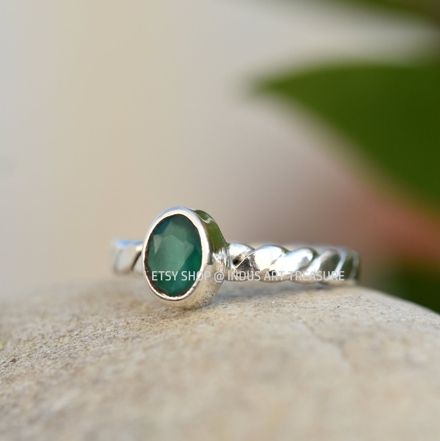 Green Onyx Twisted Band Ring