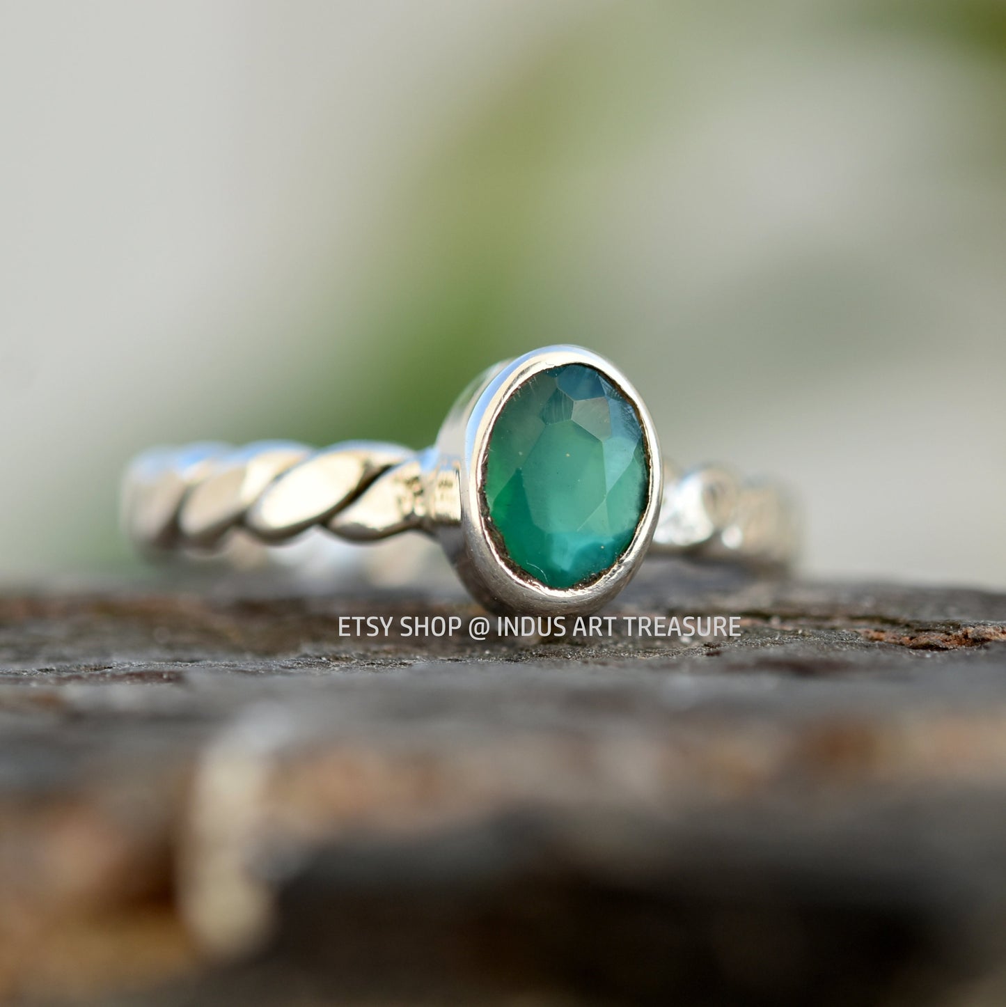 Green Onyx Twisted Band Ring