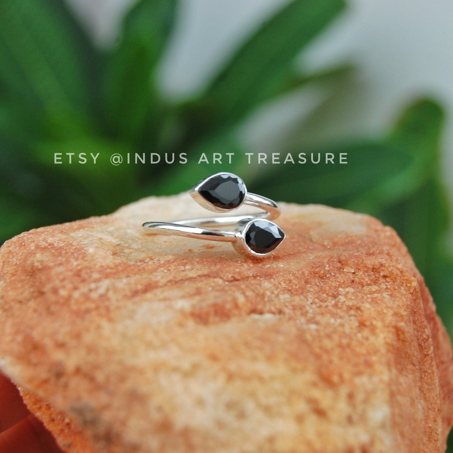 Black Onyx Leaf Ring