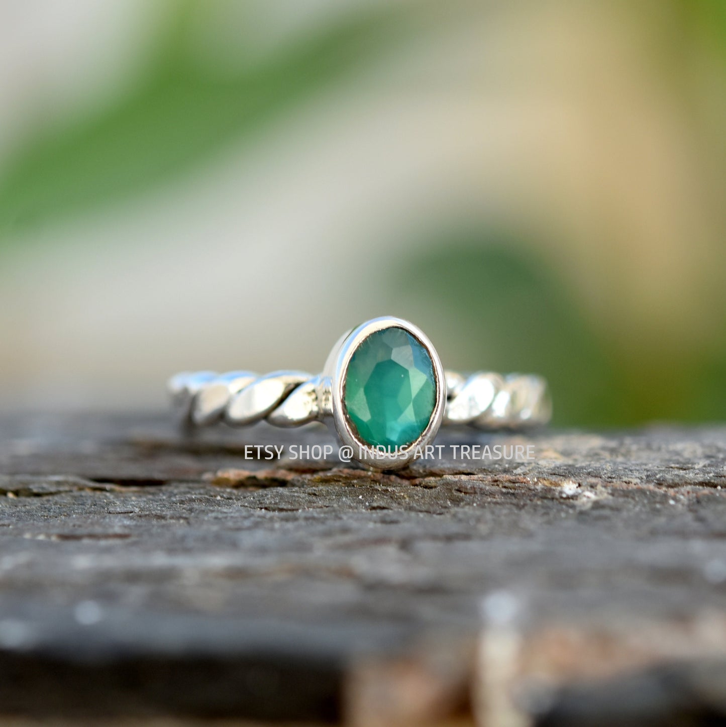 Green Onyx Twisted Band Ring