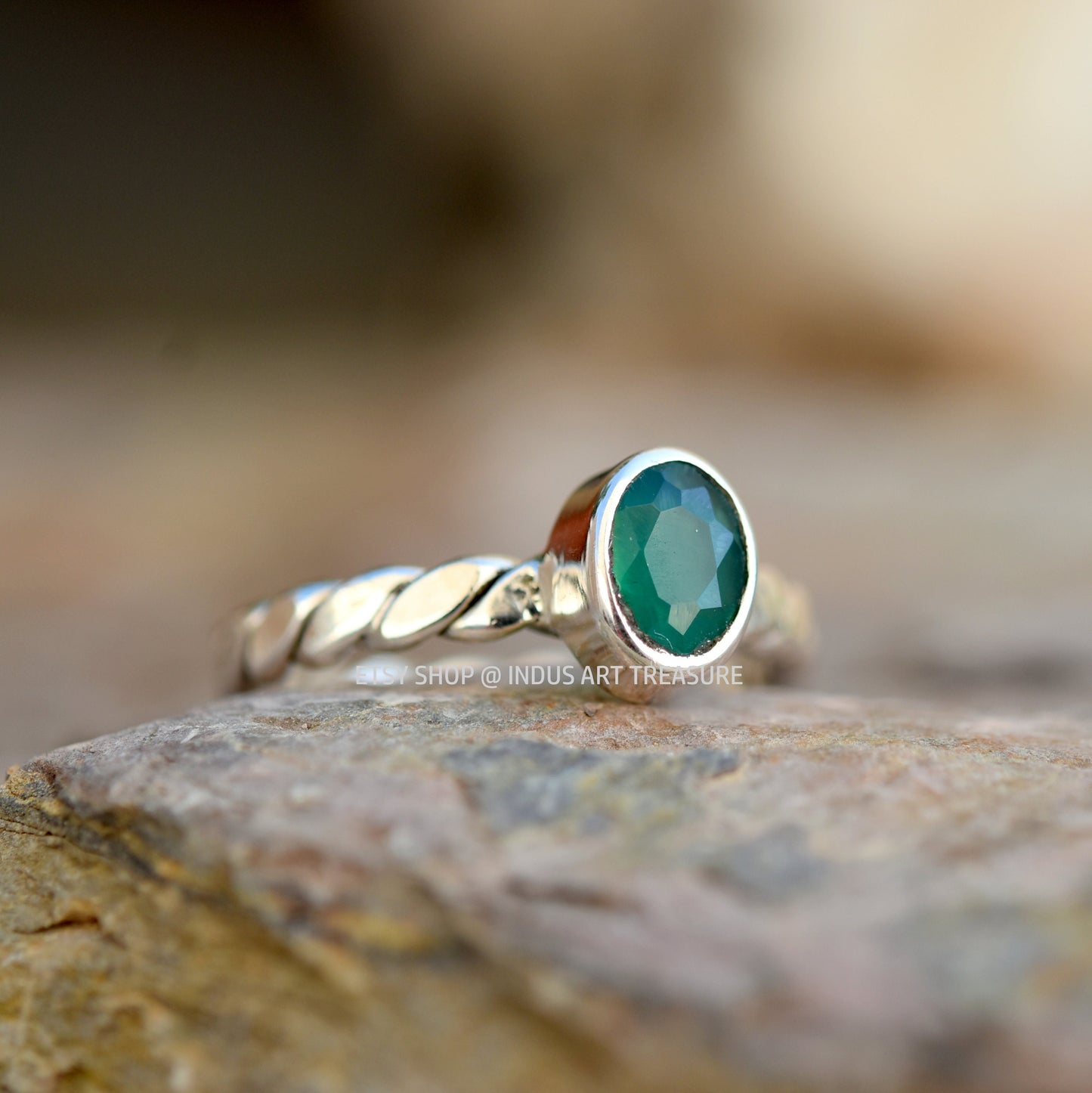 Green Onyx Twisted Band Ring