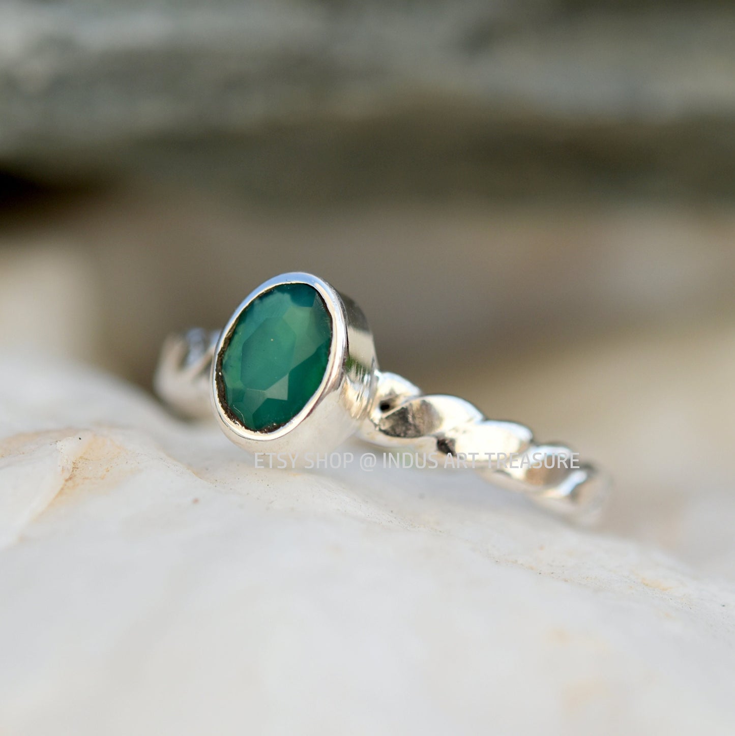 Green Onyx Twisted Band Ring