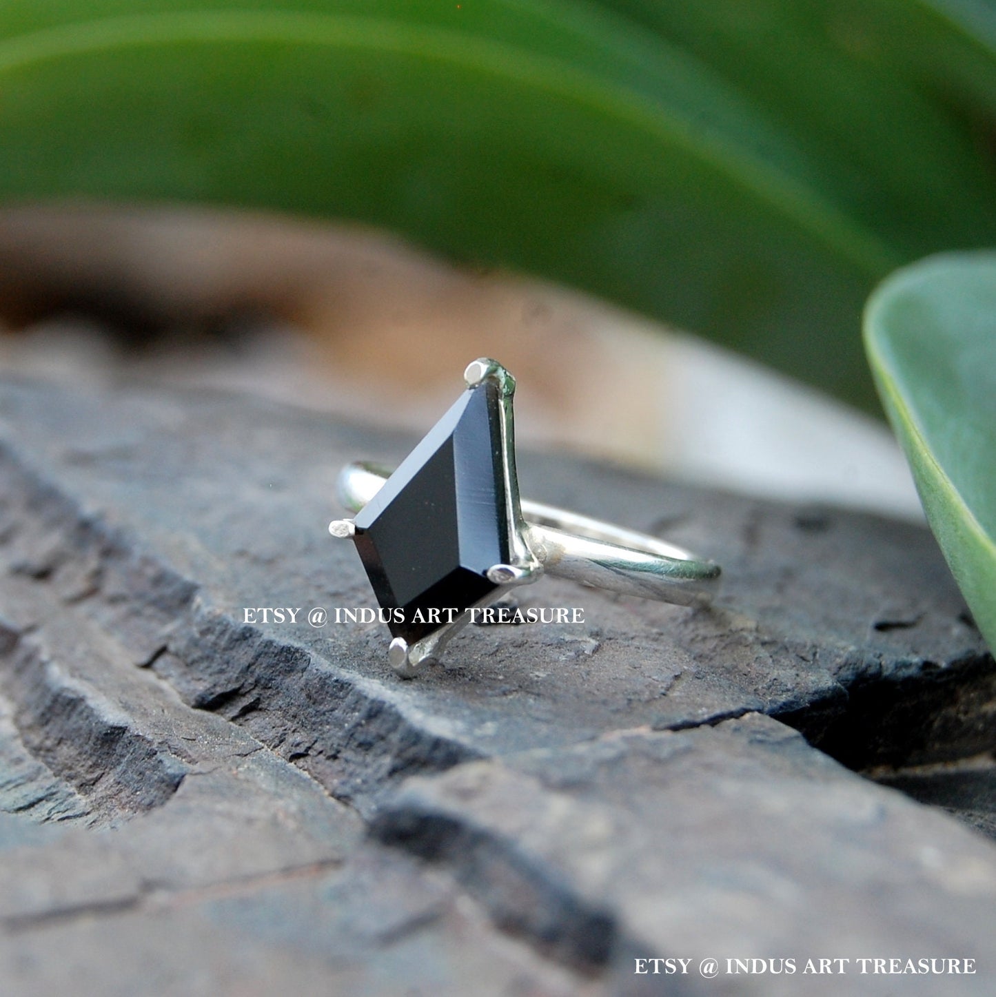 Black Onyx Kite Ring