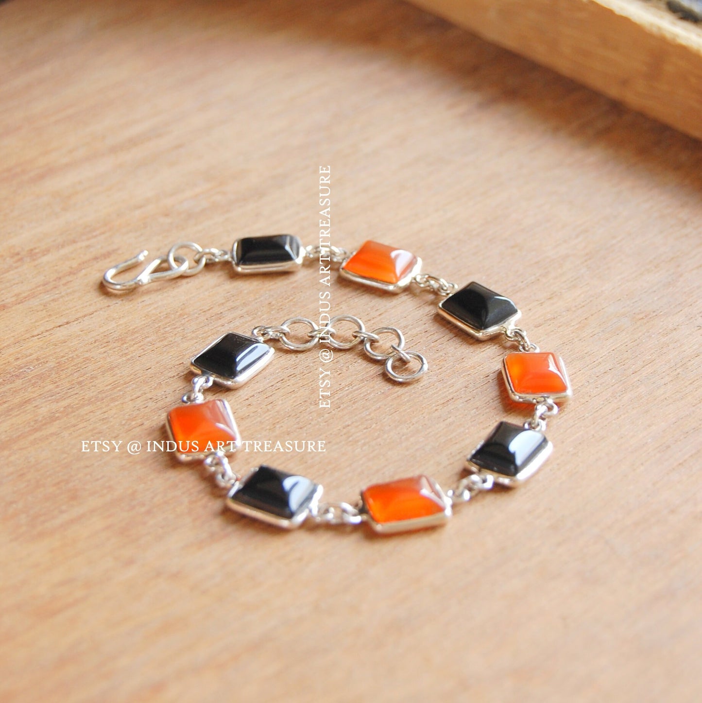 Carnelian & Black Onyx Bracelet