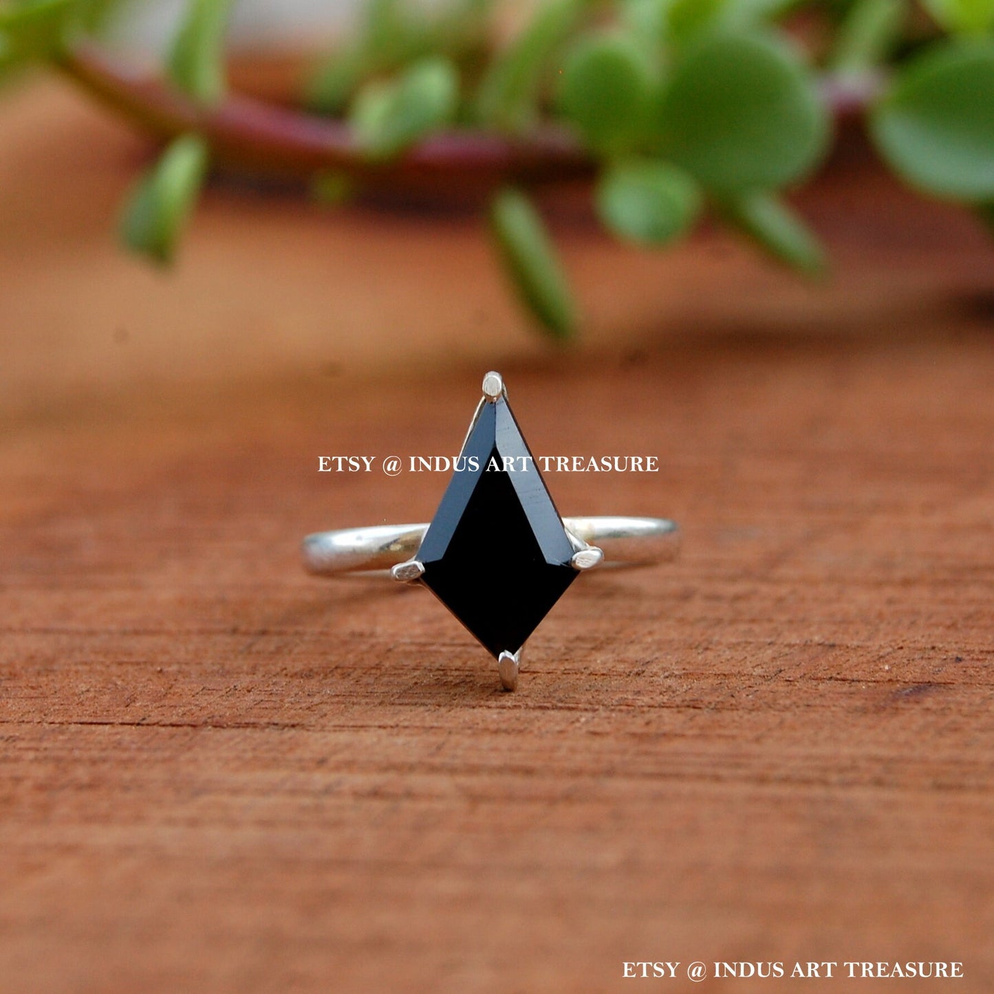 Black Onyx Kite Ring