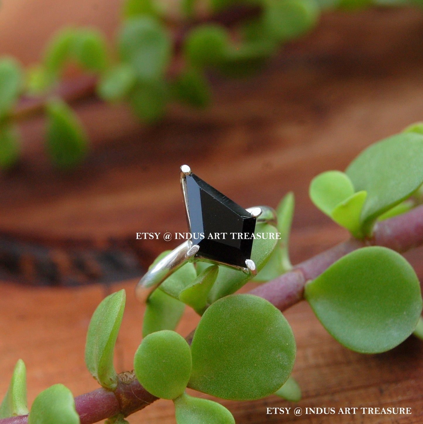 Black Onyx Kite Ring