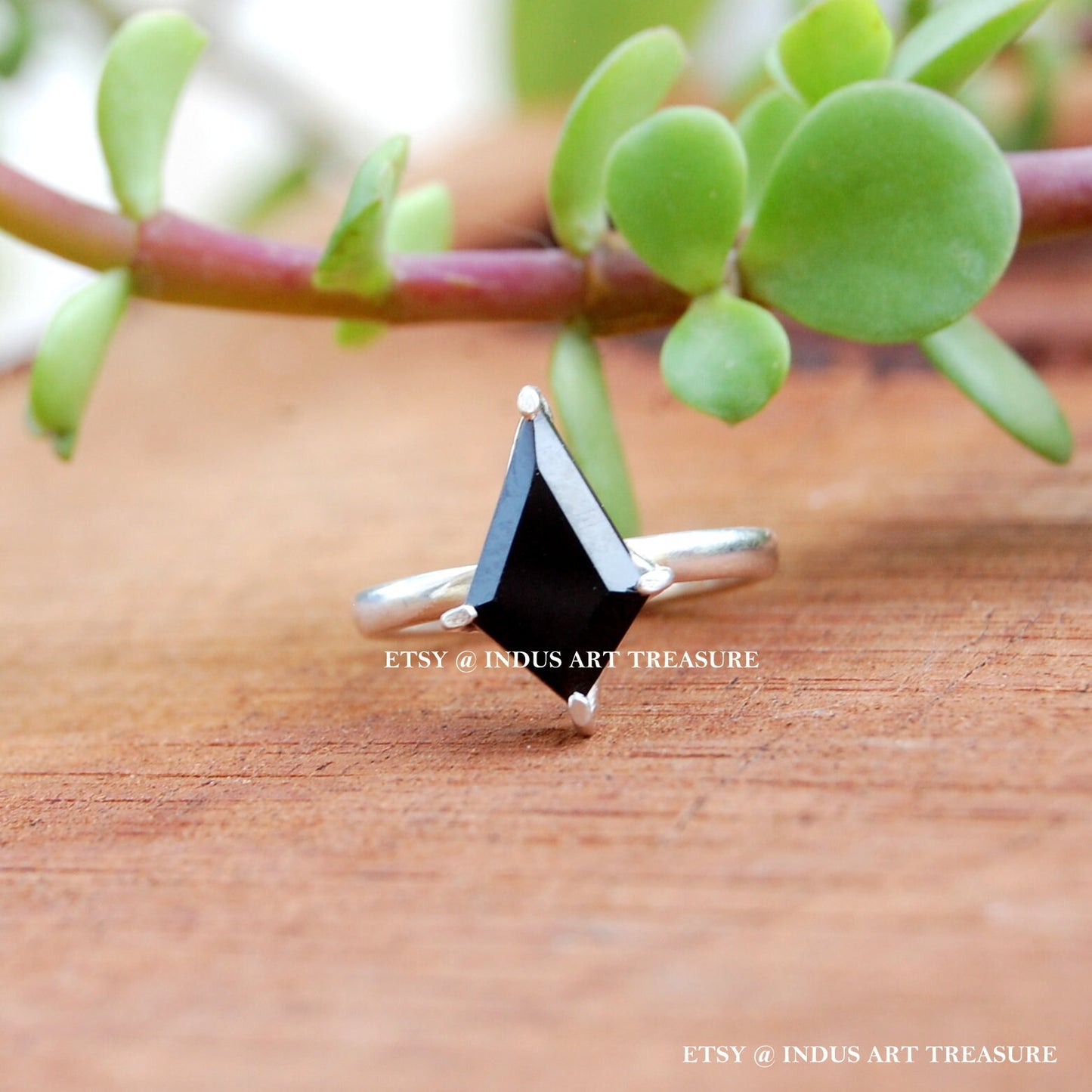 Black Onyx Kite Ring
