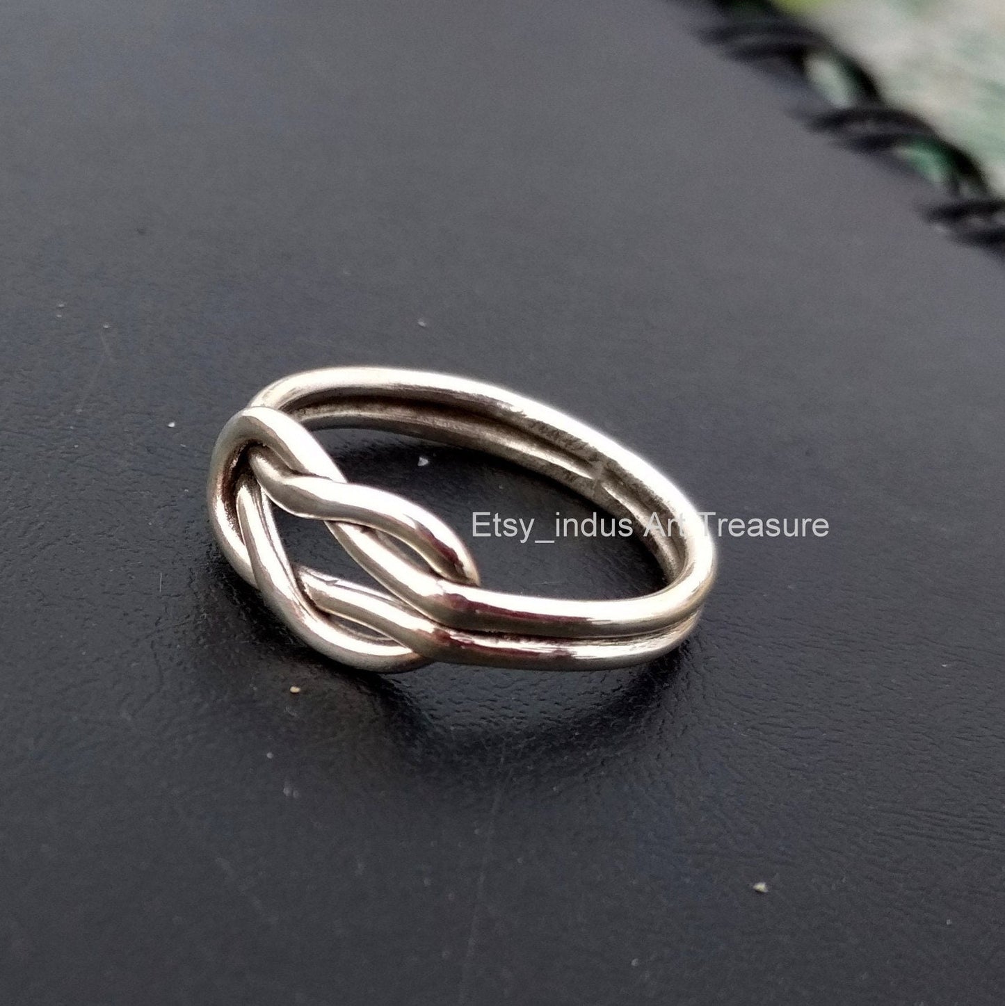Double Knot Ring