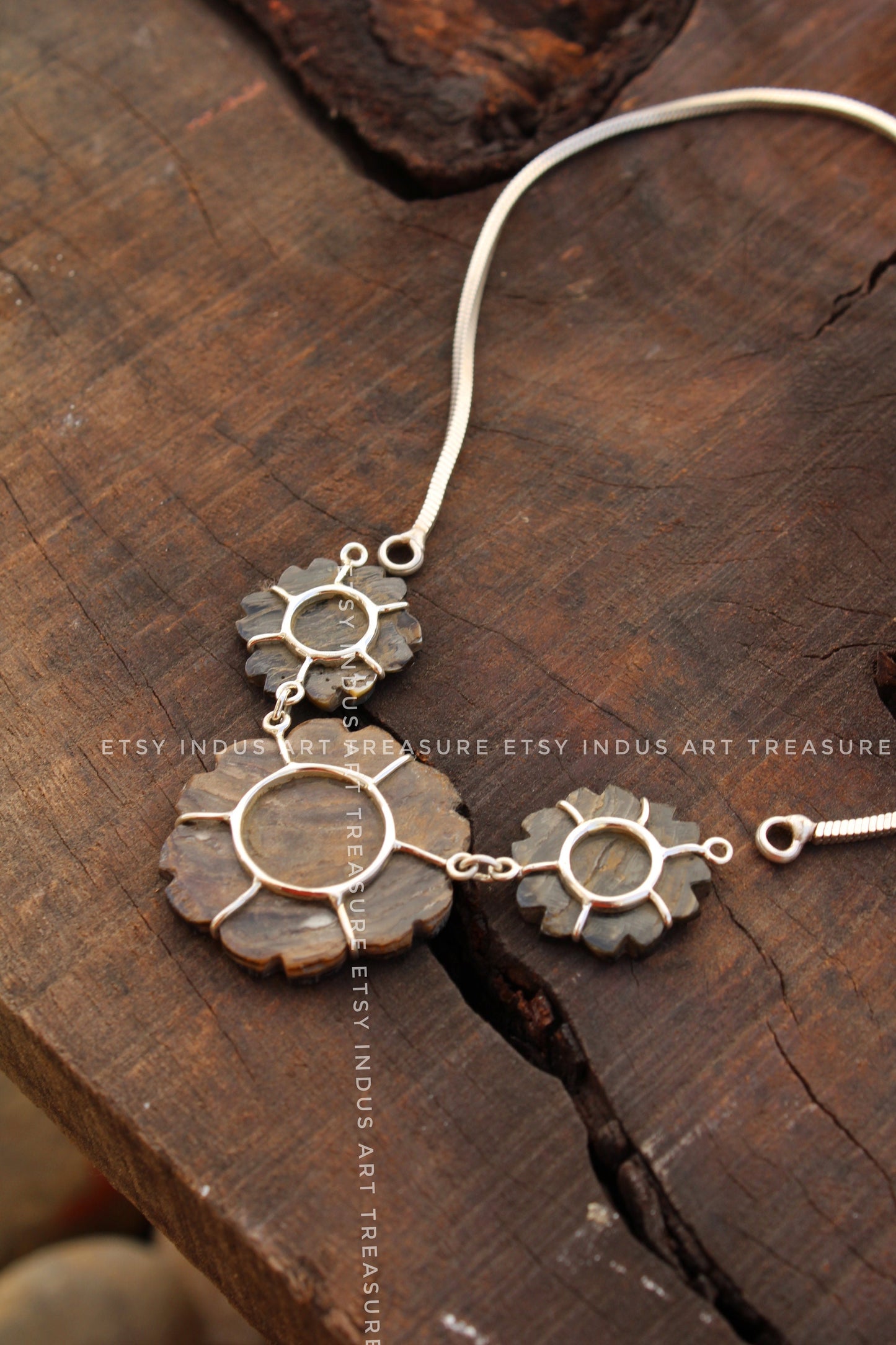Black Mother of Pearl Pendant for Necklace