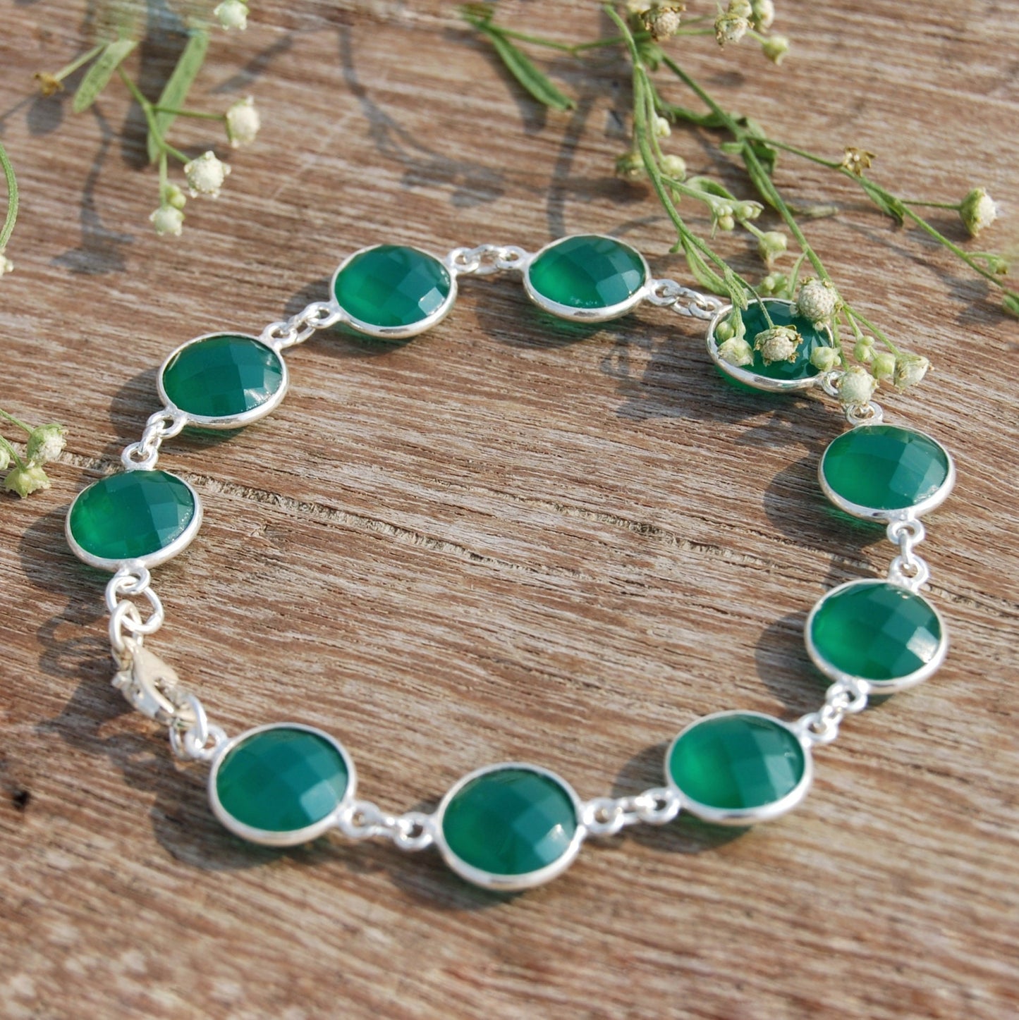 Green Onyx Round Checker Cut Bracelet