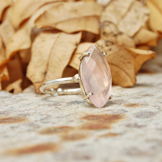 Elegant Rose Quartz Ring