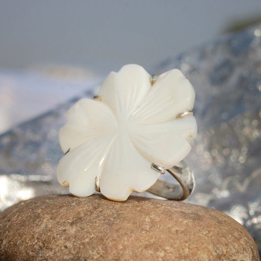 Mother of Pearl Floral Ring