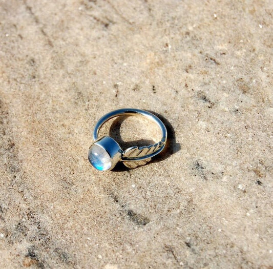 Rainbow Moonstone Leaf Ring