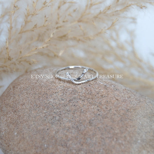 Dainty Snake Ring