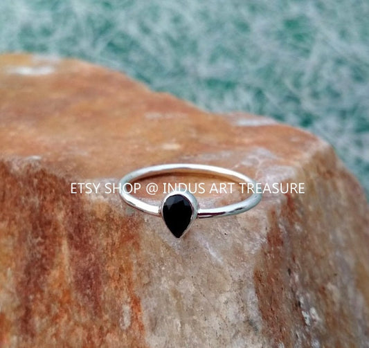Black Onyx Dainty Ring