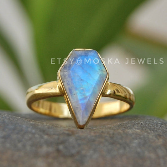 Rainbow Moonstone Kite Gold Ring