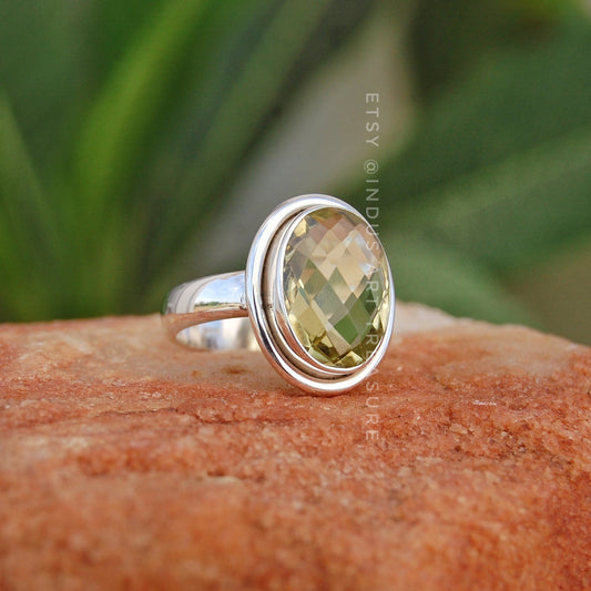 Lemon Quart Oval Cut Ring